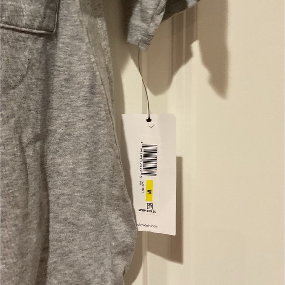 Calvin Klein jeans grey oversized T-shirt size Medium NWT - Picture 3 of 6